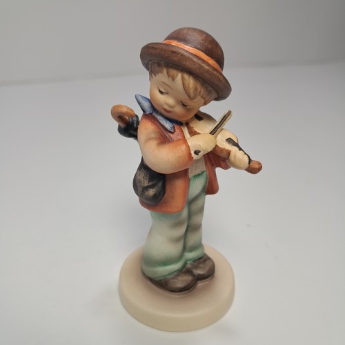 Goebel hummel figurine - hummel, 3"